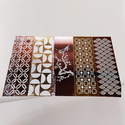 조각 정확성 0.0006mm 장식 표면을 새기 위한 수압 CNC 굽기 기계